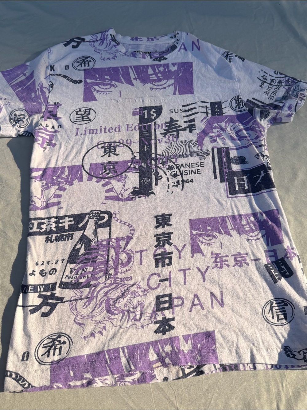 Men's Purple & White Graphic Short Sleeve Tee